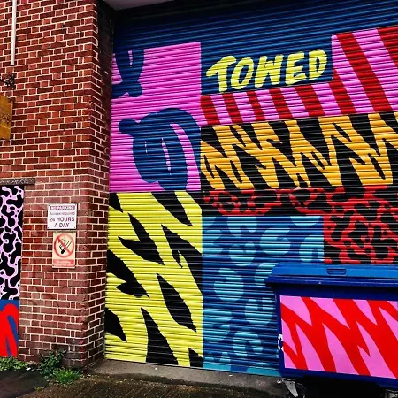 Hostel Towed Town Bristol