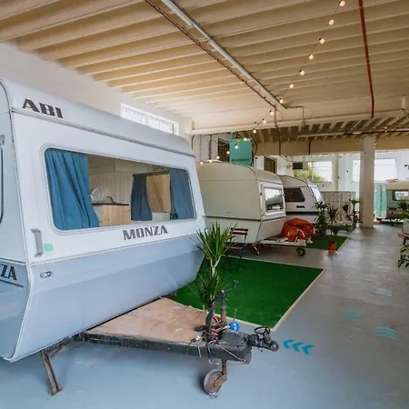 Towed Town Хостел Бристоль