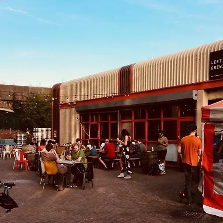 Хостел Towed Town *